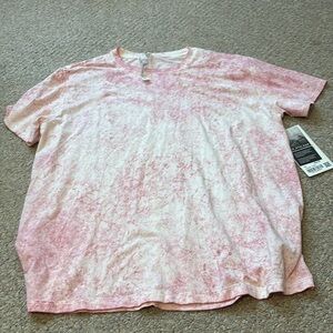 Tags on lululemon tee